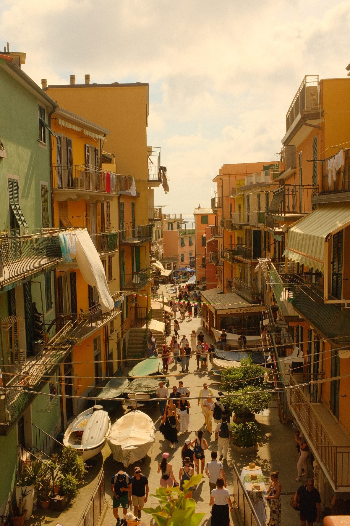 Laundry over the alley