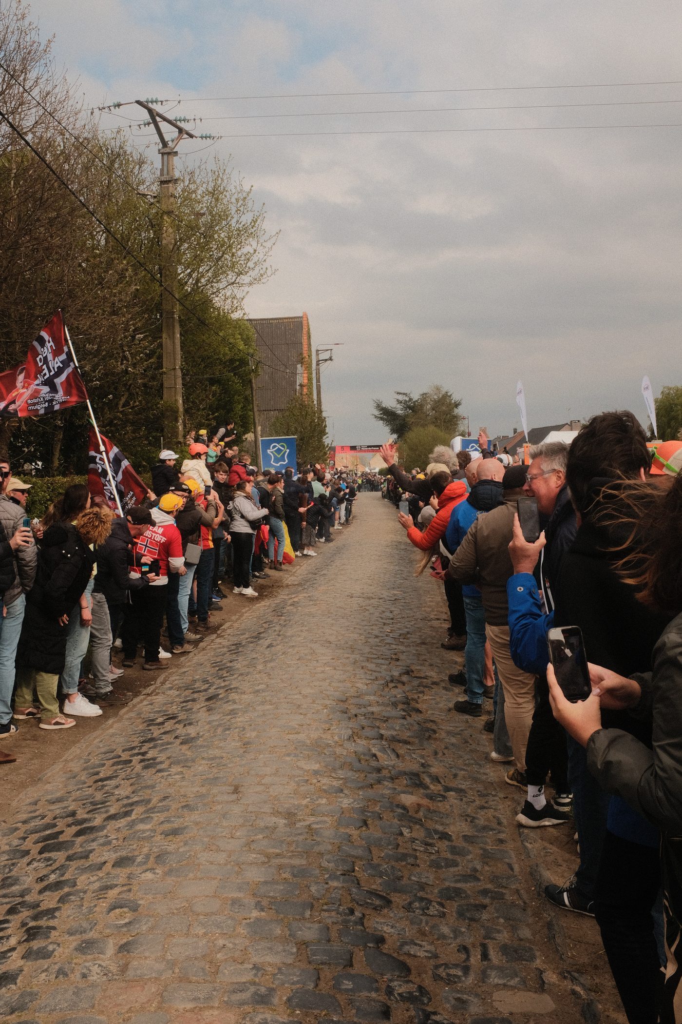 Waiting for the cobbles